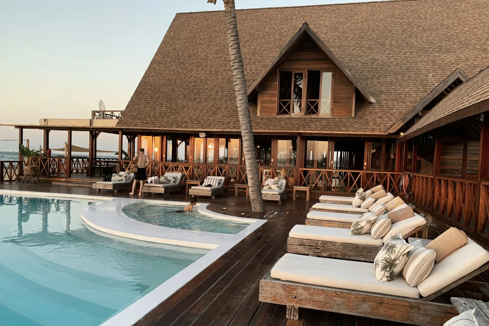 Hospitality & Cruising